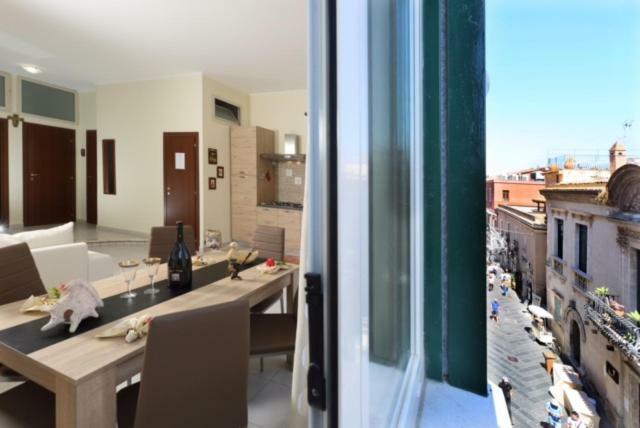 Corso Umberto Piazza Duomo Leilighet Taormina Eksteriør bilde
