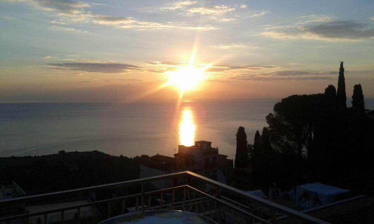 Corso Umberto Piazza Duomo Leilighet Taormina Eksteriør bilde